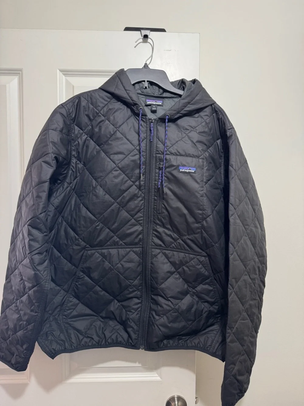 Patagonia Like New Black Diamond Quilted Hooded Puffer Jacket w/ Blue Zip Accent